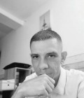 Встретьте Мужчинa : Micka, 39 лет до Франция  Lons-le-Saunier